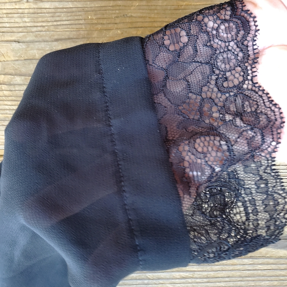 Jones New York Black Santiny Robe - Picture 2 of 6